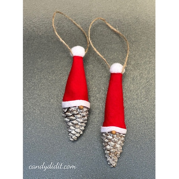 NWT Set Of 2 Handmade Pine Cone Santa Gnomes Christmas Ornaments - Picture 6 of 6